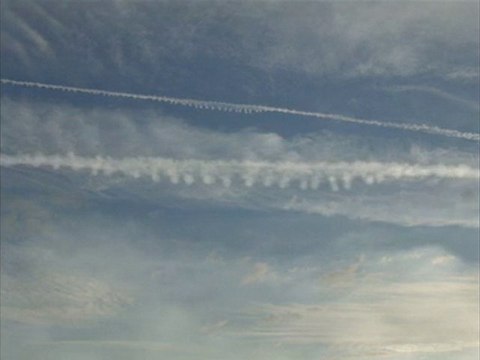 Heavy spraying over Paris/France Chemtrails August 2010