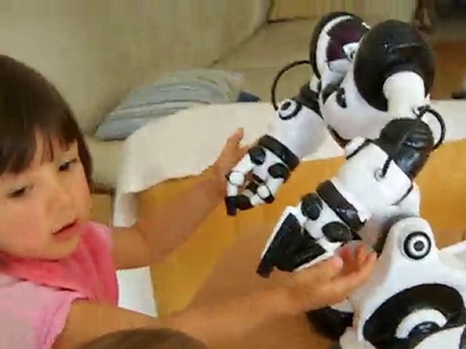 Léa et le robot