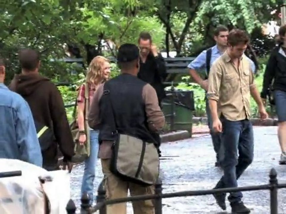 SNTV - Exklusiv! Am Set mit  RPattz