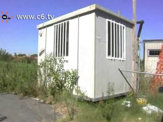 Parcheggio abbandonato a Baggio: pochi rom, ma molta acqua