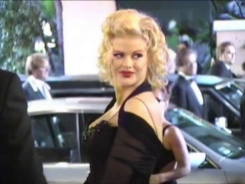 SNTV - Exklusiv: die Gesichter der Marilyn