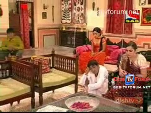 Papad Poll - 1st September 2010- pt3