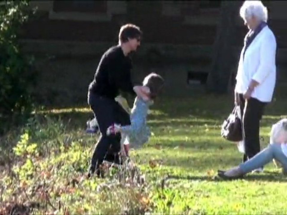 SNTV - Exklusiv: Die Cruise-Family in Boston