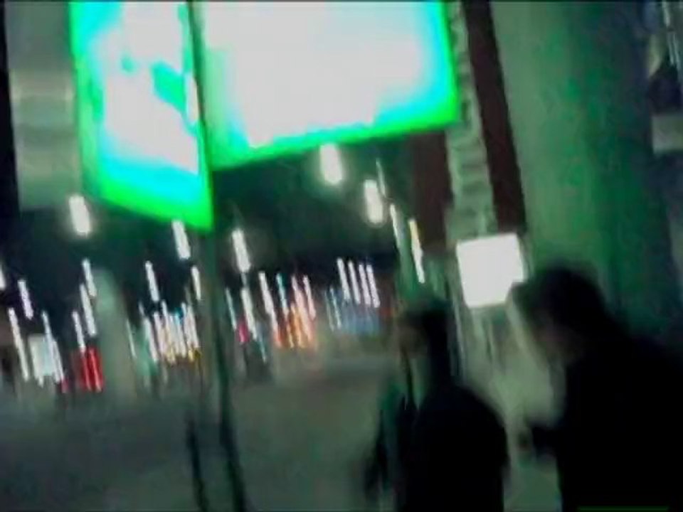 SNTV - Exklusiv: Alec Baldwin schimpft