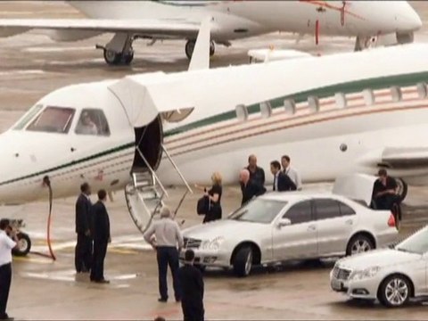 SNTV - Exklusiv: Madonna reist stilvoll