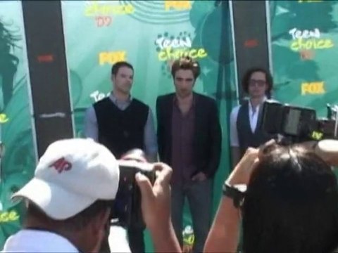 SNTV - Exklusiv: Robert Pattinsons Mode