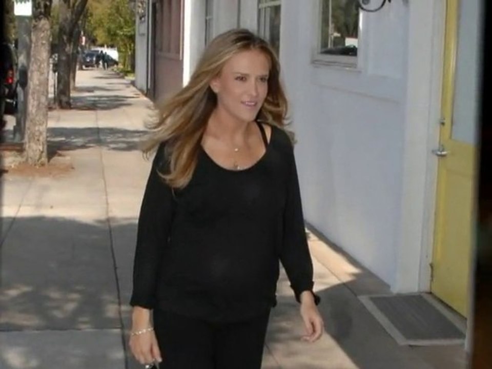 SNTV - Exklusiv: Sheens Frau war im Knast