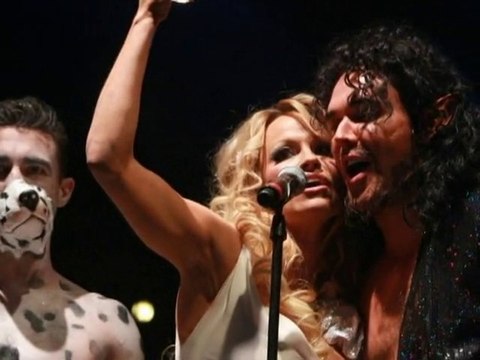 SNTV - Exklusiv: Pams Nipplegate