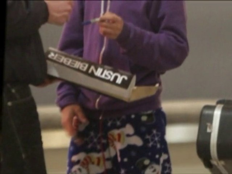 SNTV - Exklusiv: Biebers Schlafanzug-Mode