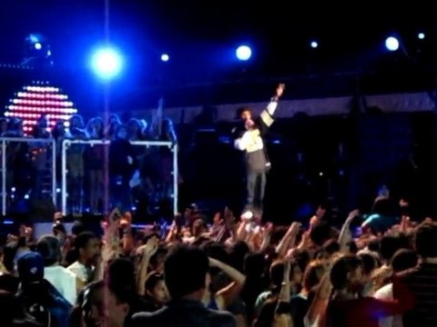 SNTV - Exklusiv: Chaos beim Bieber-Konzert