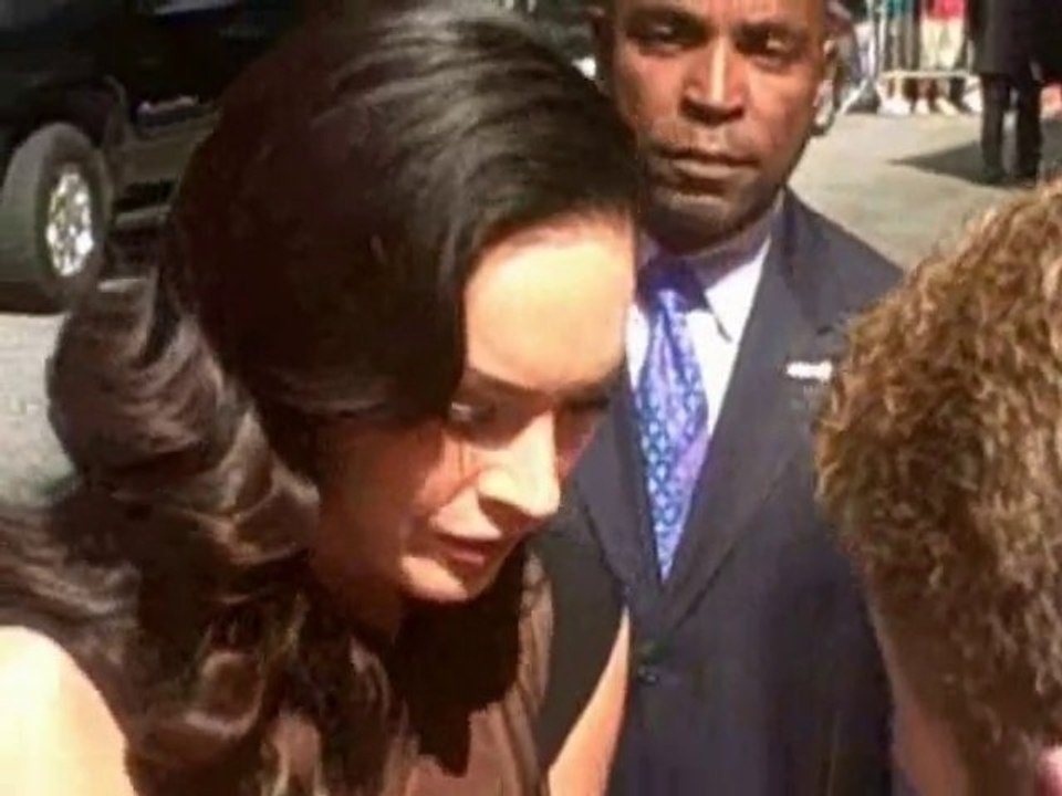 SNTV - Exklusiv: Megan Fox' Double