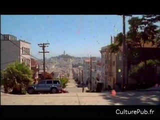 250 000 balles rebondissent dans les rues de San Francisco