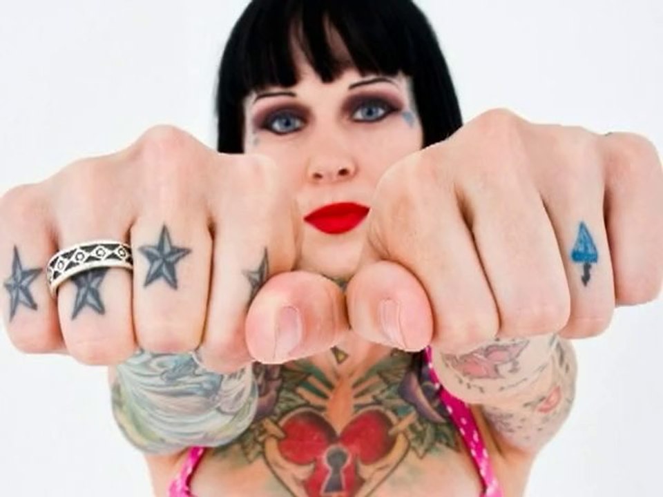 SNTV - Exklusiv: Jesse James ist sauer