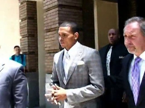 SNTV - Exklusiv: Star-Mode vor Gericht