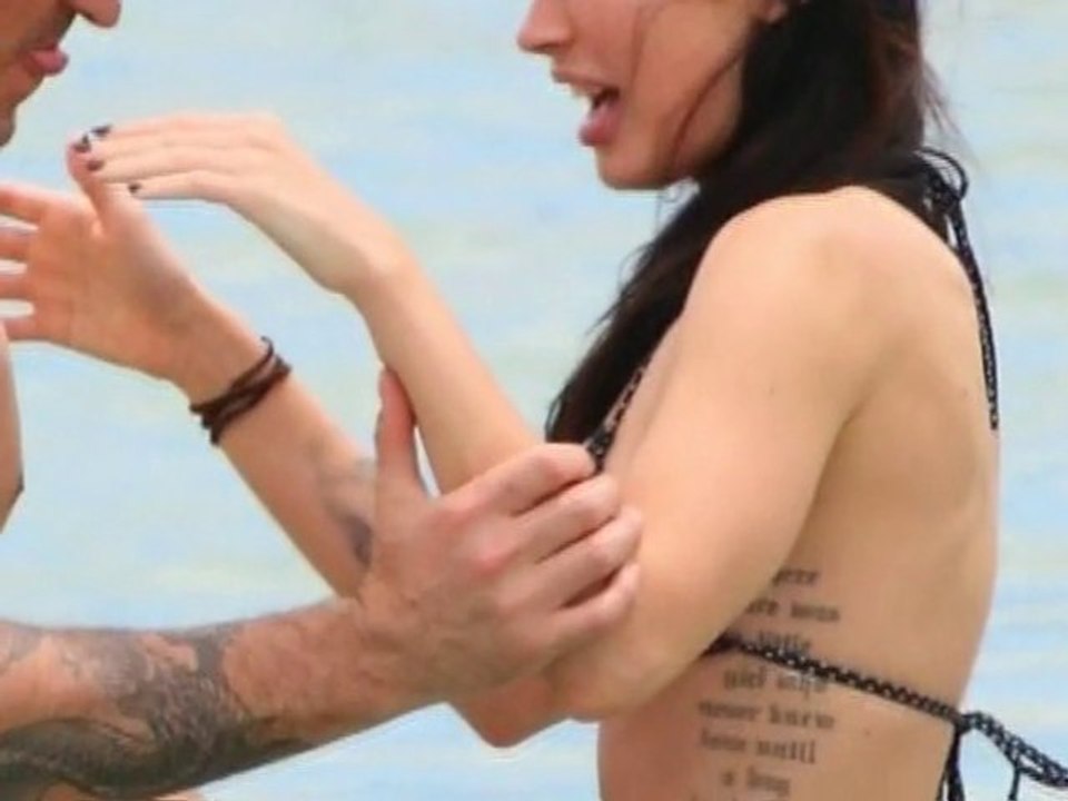 SNTV - Exklusiv: Megan im Bikini