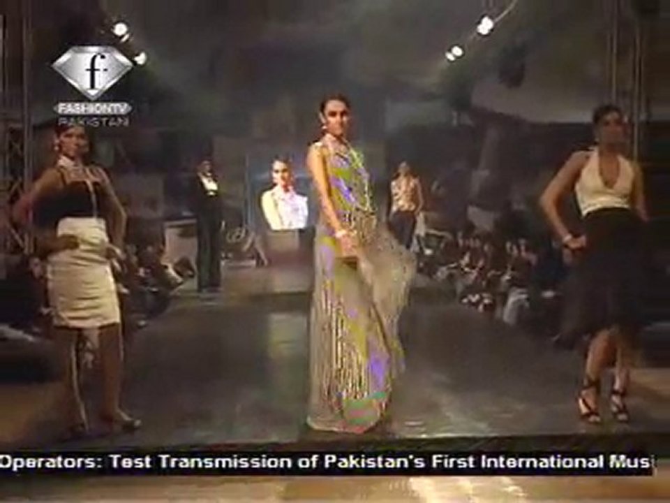 Nadia Hussain, Legs