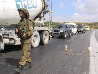 Israel, Palestinians scour W.Bank after second attack