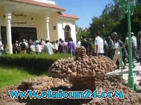 العيون الشرقية وقفة احتجاجية أمام مقر الباشوية