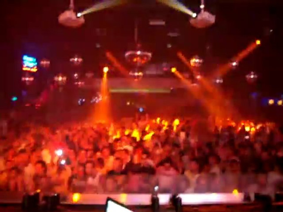 UMEK drops Traumer - Eilema  [1605] @ Space Ibiza - 24/08/10