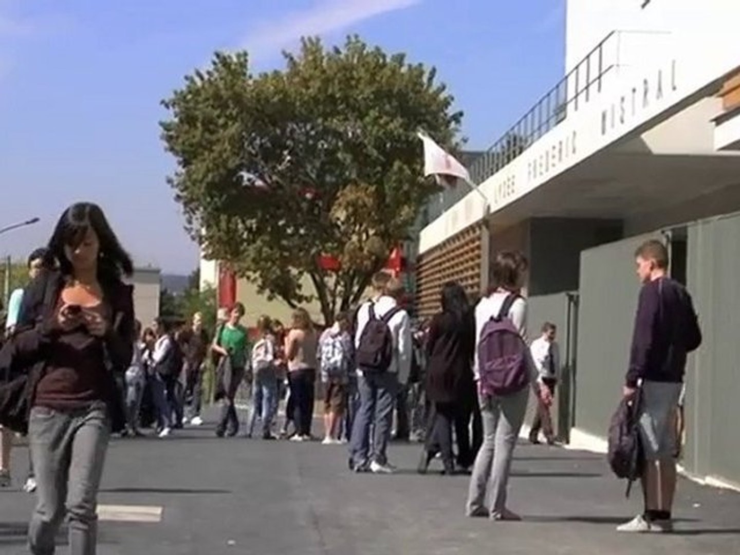 La rentrée scolaire au lycée Frédéric Mistral - Vidéo Dailymotion