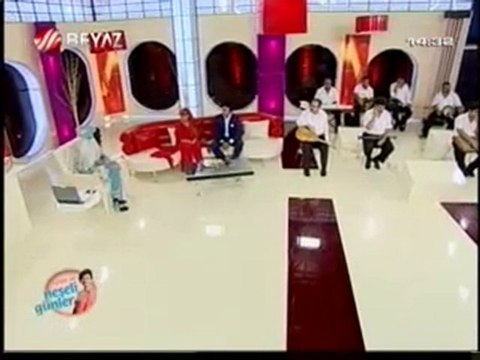 Bedia Akartürk Ayşen İle Neşeli Günler'e konuk oldu