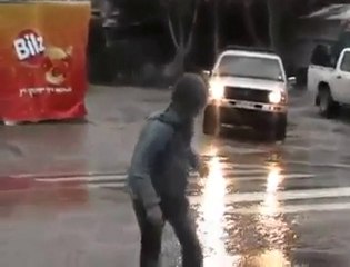 Arabaların Su Sıçratmasından Nefret Edenler