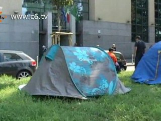 Protesta scuola. Il medico visita i precari