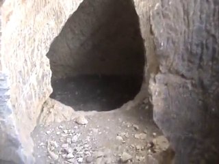 Hafik durulmuş köyü kaya mezarları / www.sivasnews.com