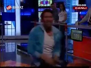 Faruk K Mütjiş Aile'ye konuk oldu.