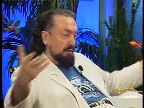 Adnan Oktar GuneydoguolayTV röportajından erbakan