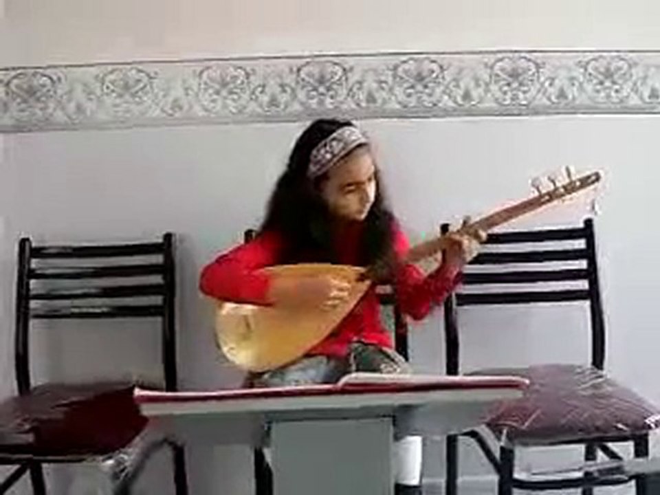 Bağlamayla İstiklal Marşımız ♥ İlayda Yılmaz  8 Yaşı...