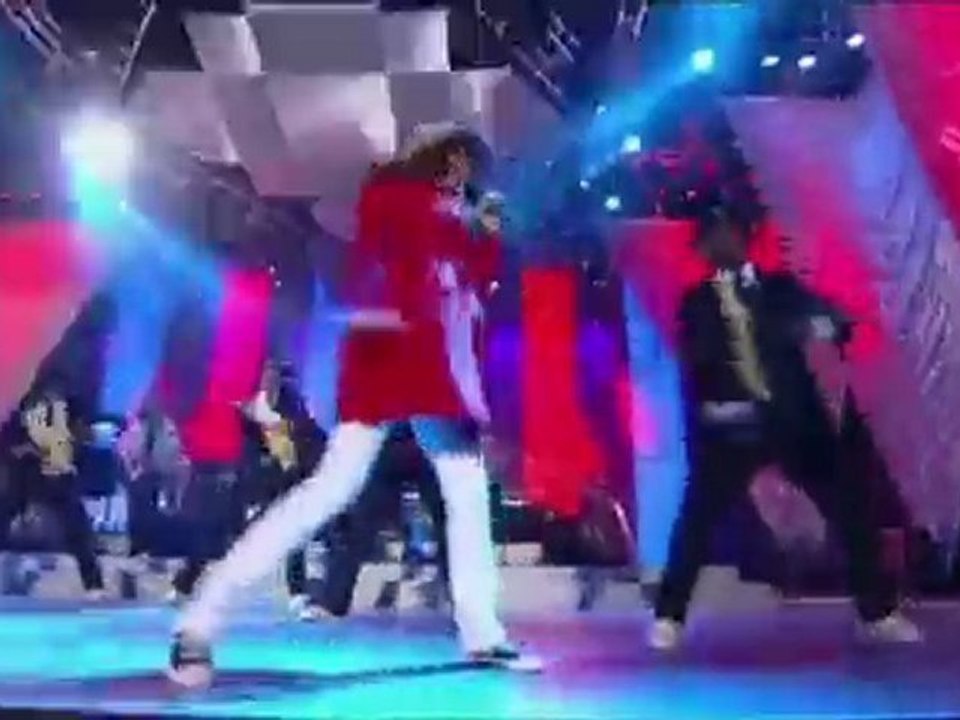 Miley Cyrus - Fly On The Wall Live Disney Channel Games