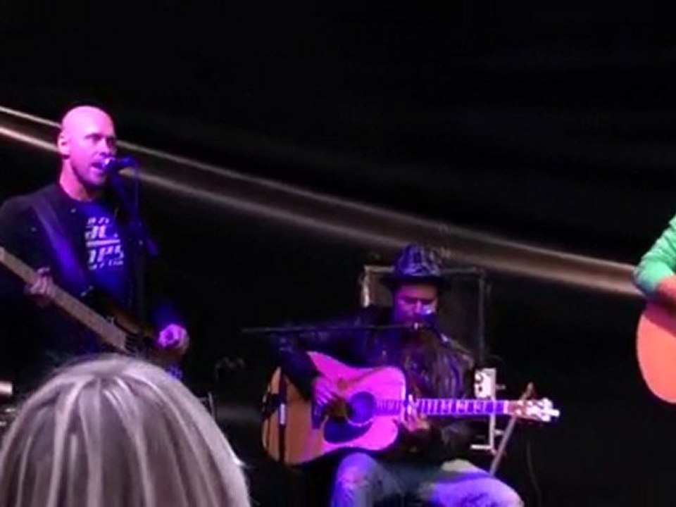 Thierry Dell ~Fauteuil rouge~FiestaCity 270810