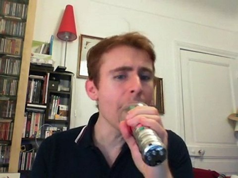 Wiwi égratigne plus je t'embrasse