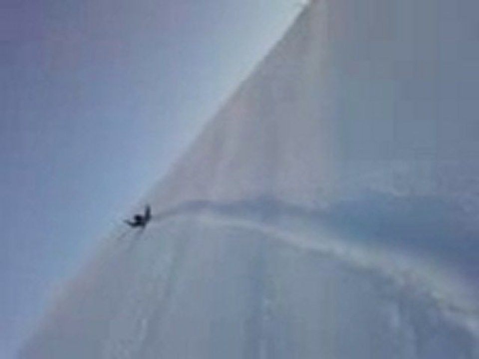 yayladan aşağıya karda kayma