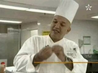 مغربي عبد الله اكناو رئيس الطابخين باحد الفناديق بواشنطن