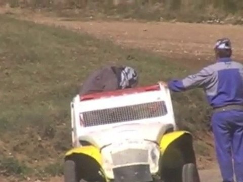 6ème 2 cv Cross de Sougy 2010 crash à gogo