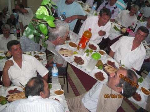 ADIYAMAN KAHTA SIRAKAYA KÖYÜ DERNEĞİN İFTAR YEMEĞİ