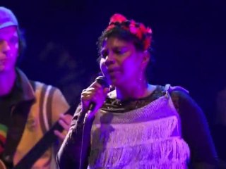 Nathalie Natiembé live at Sakifo 2010 "Larozwar"