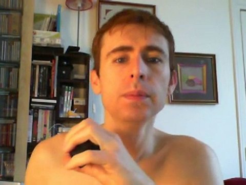 Wiwi égratigne une chanson française de Frank Michael