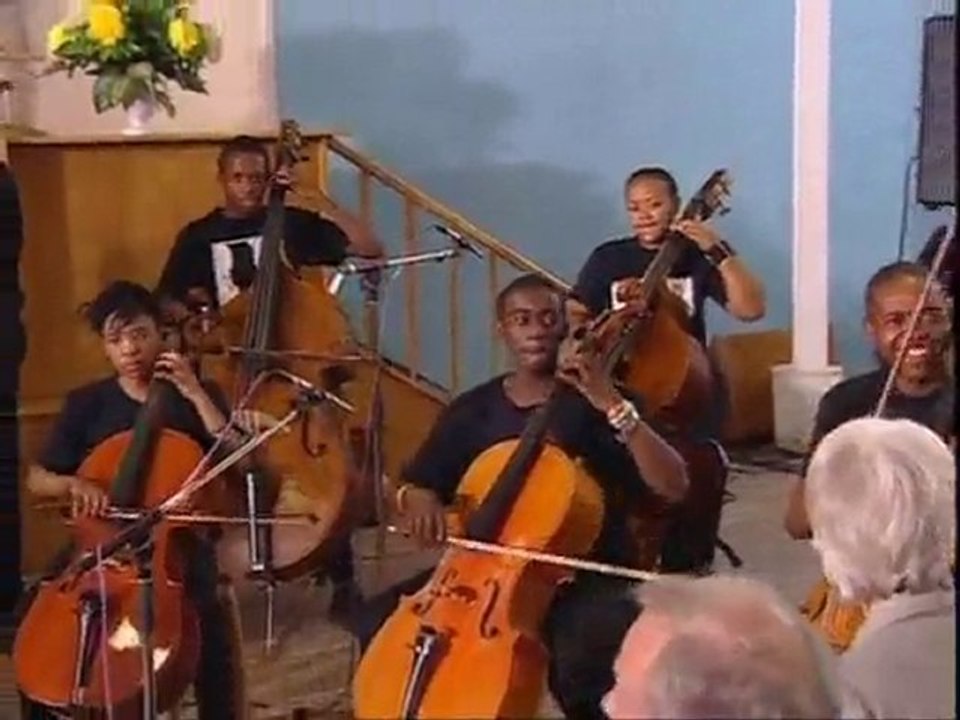 Buskaid Soweto String Ensemble - Hallelujah, Hallelujah
