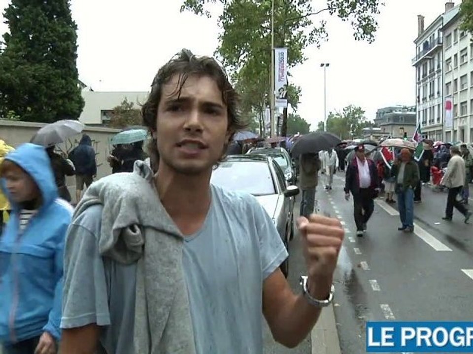 Reforme des retraites : Fabien manifeste en chanson à Lyon