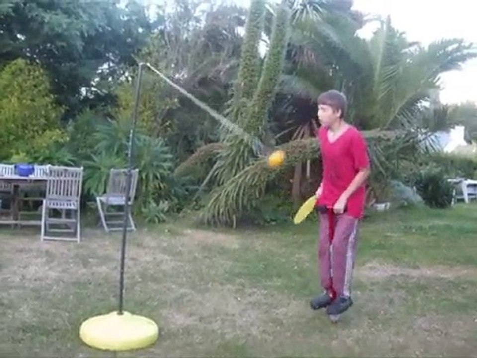 Délire avec un baton sauteur