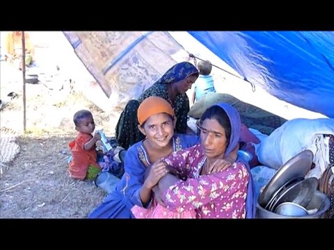 Pakistan: les enfants livrés à eux-mêmes dans les camps