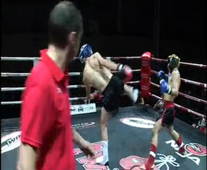 Kick-Boxing 24 Carats - Combat, Junior -67kg, 3 rounds de 1:30mn.