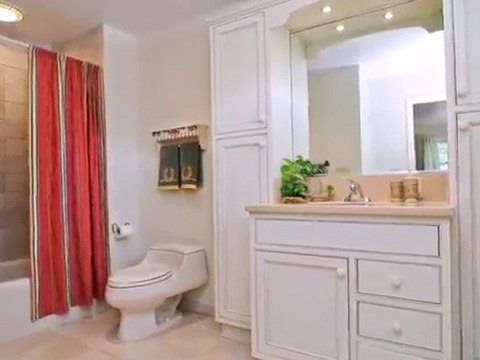 Homes for Sale - 300 Meadowbrook Dr. - Northfield, IL 60093