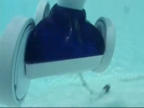 Aspirateur Polaris 280 en vente chez Alentour Piscines