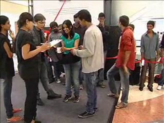 Reliance iStore India -Store Launch Hyd Finger Balancing Act