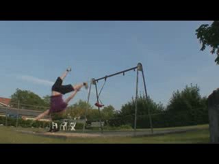 Régis fait le gymnaste