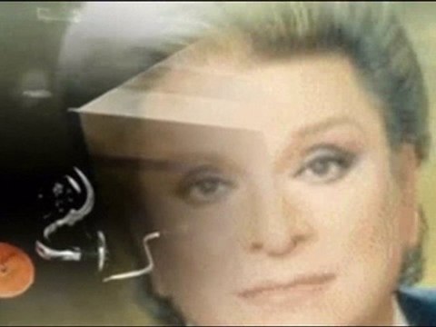 Zeki Müren - Hep sen varsın sen yaşarsın.HD